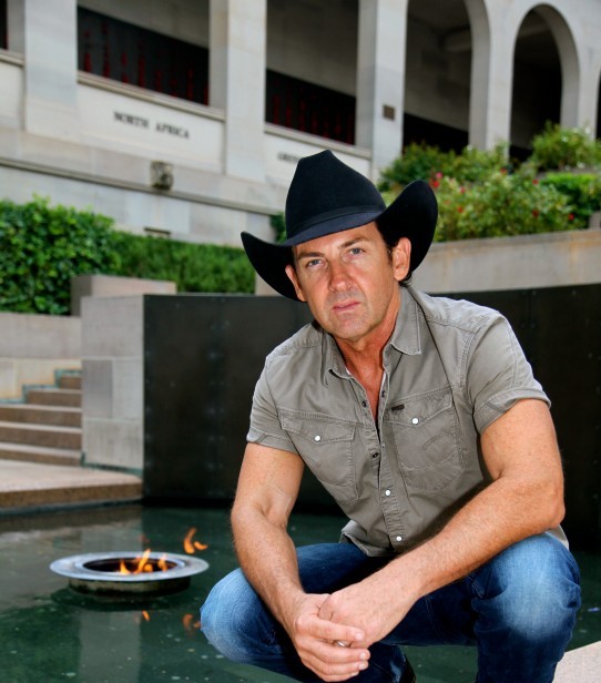 Lee Kernaghan: One of them and one of us